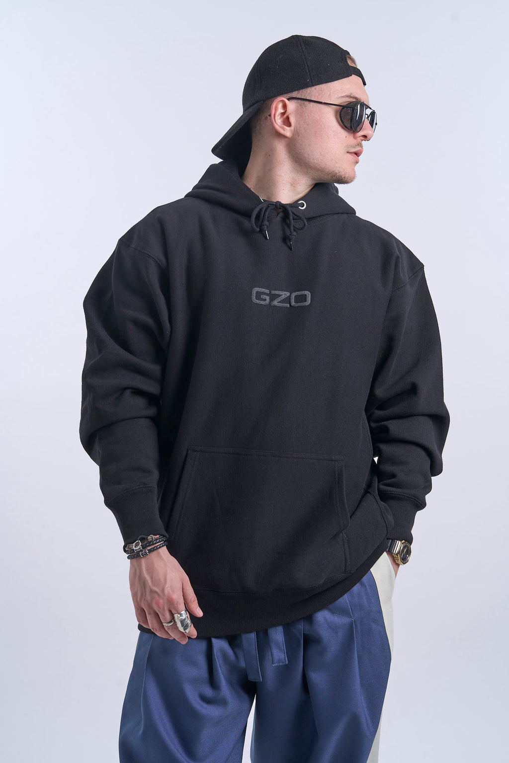 SWEAT À CAPUCHE CLASSIQUE GZO