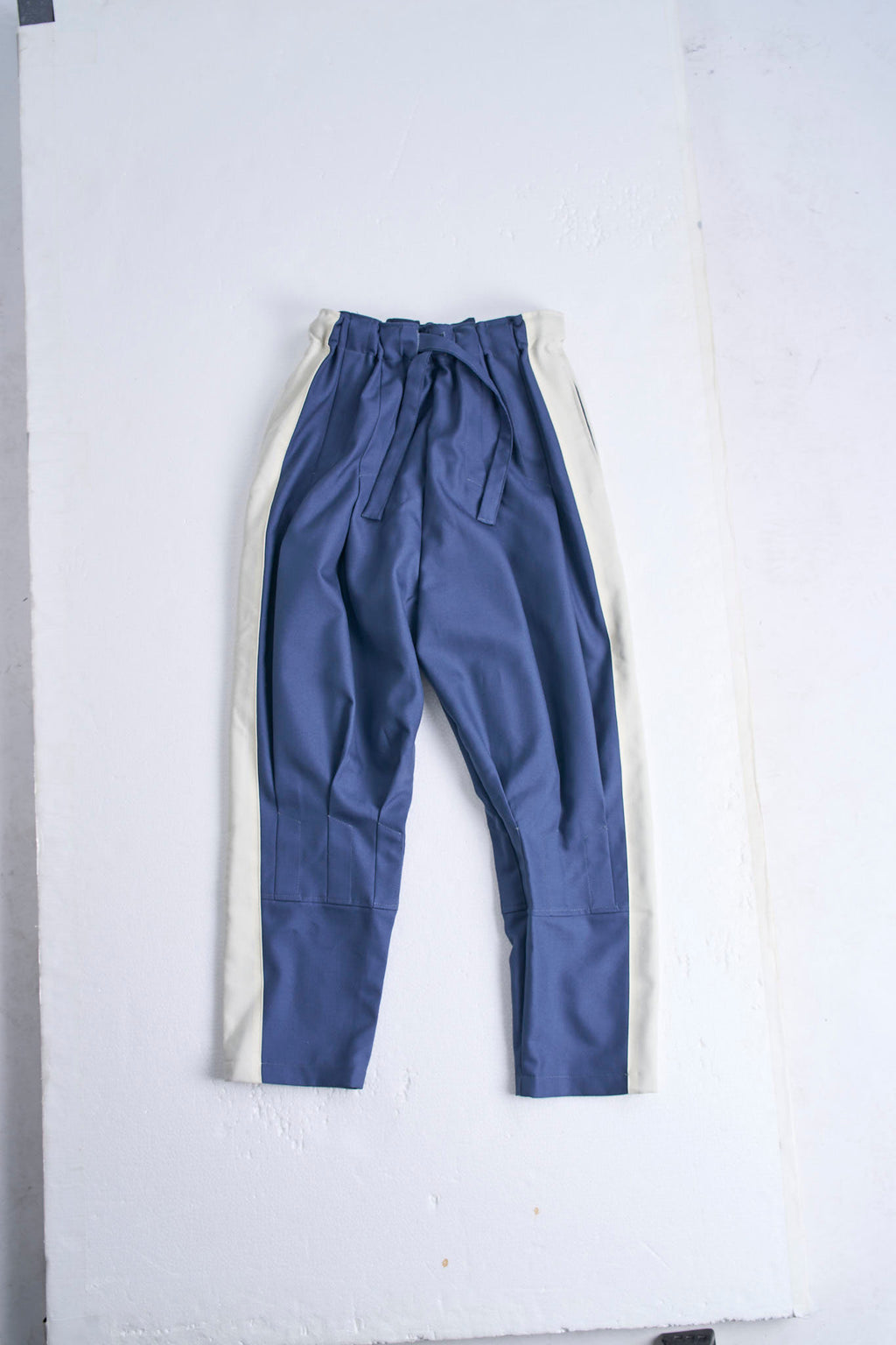 NIKA POKA — Flow — 02, flat lay