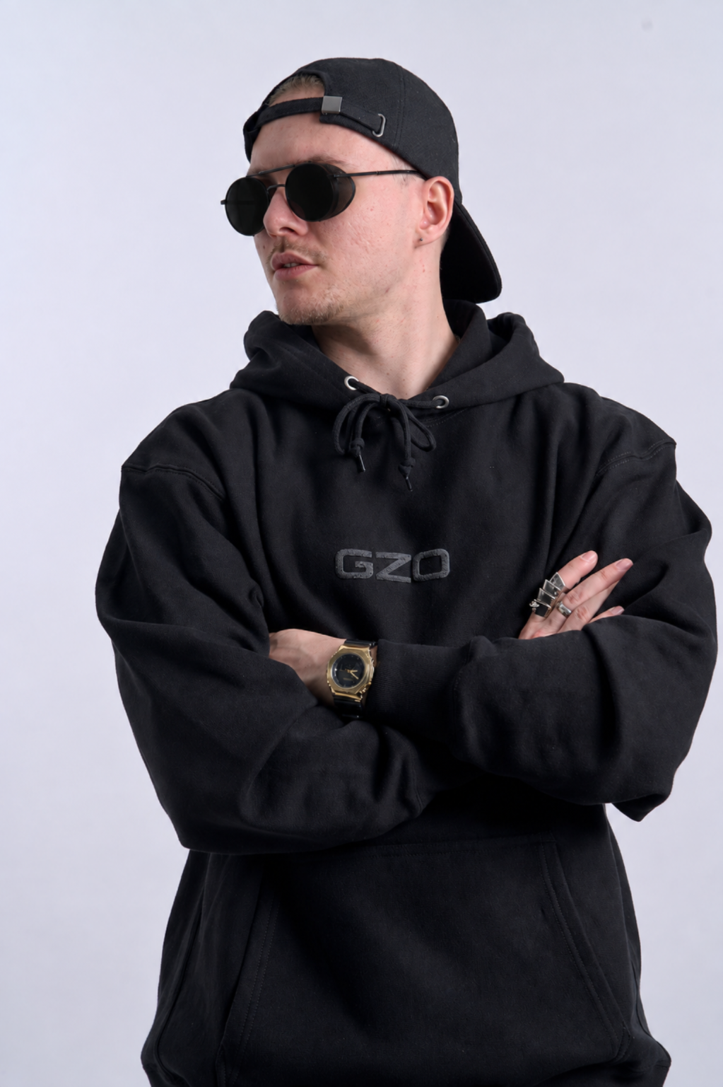 SWEAT À CAPUCHE CLASSIQUE GZO